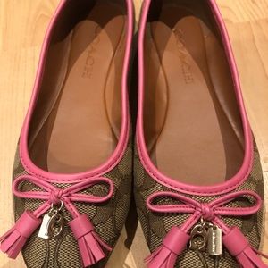 Coach flats